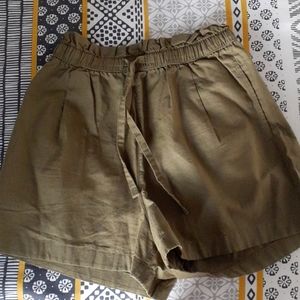 Olive Green Shorts XS - S